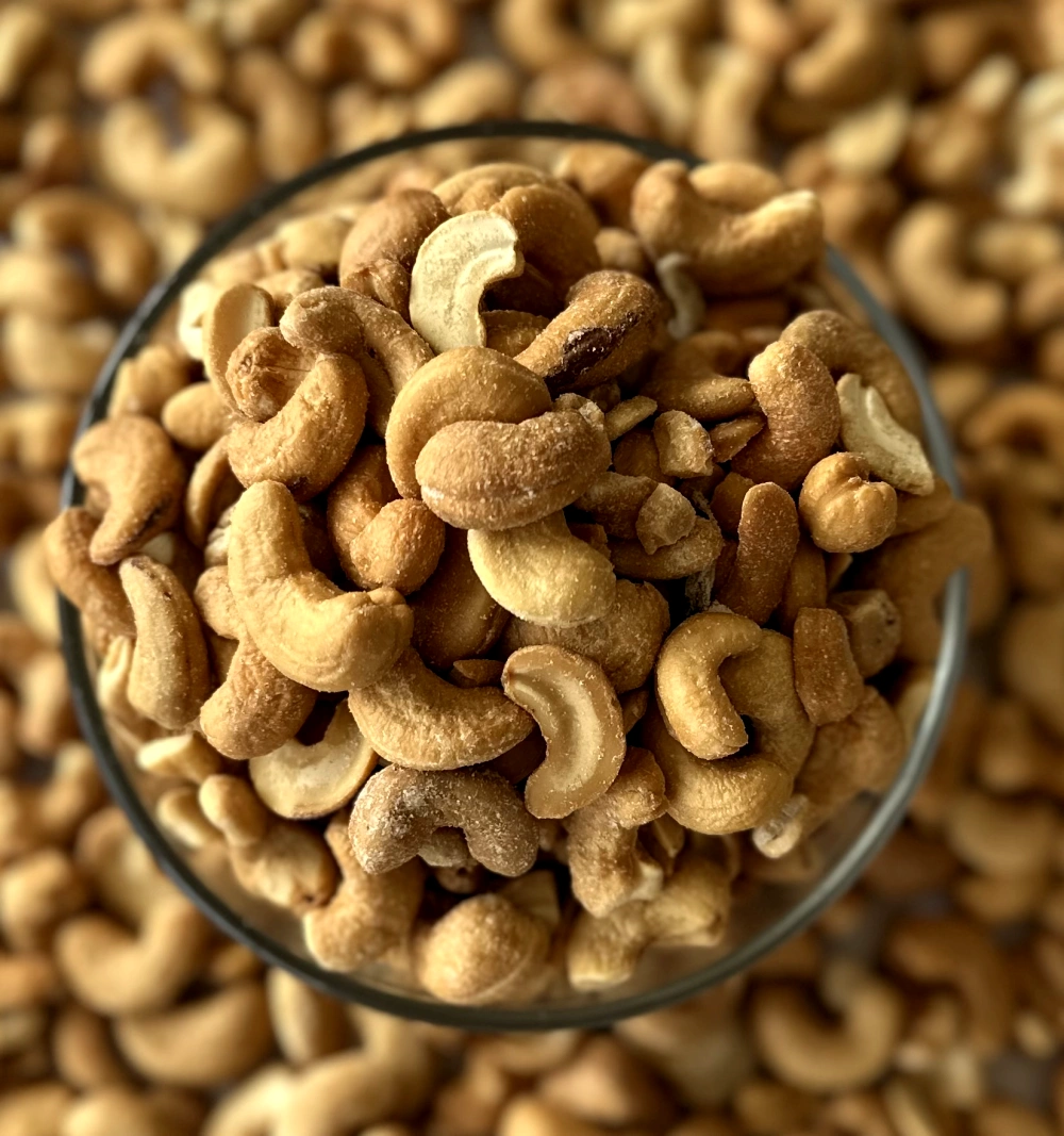 NUEZ DE LA INDIA SALADA